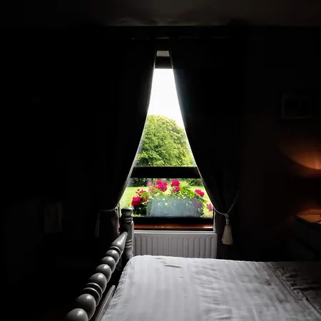 Abbey View 3*